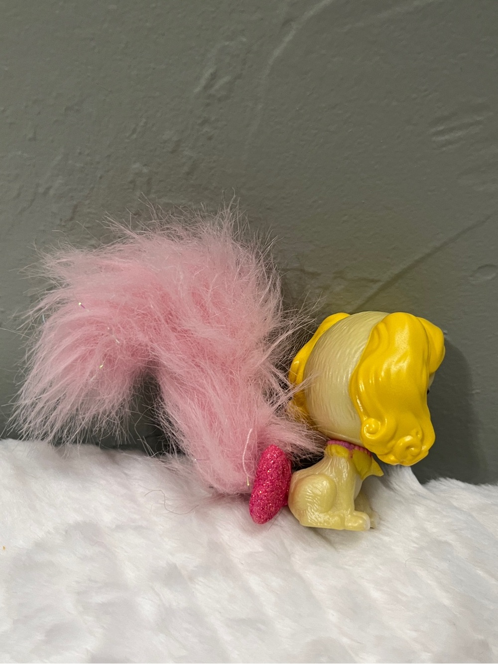 Disney Palace Pets Teacup Princess Belle's Puppy 2" Figure Pink Furry Tail Toy - Picture 6 of 8